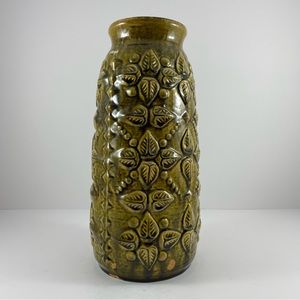 Carstens-Tönnieshof German Pottery Vase